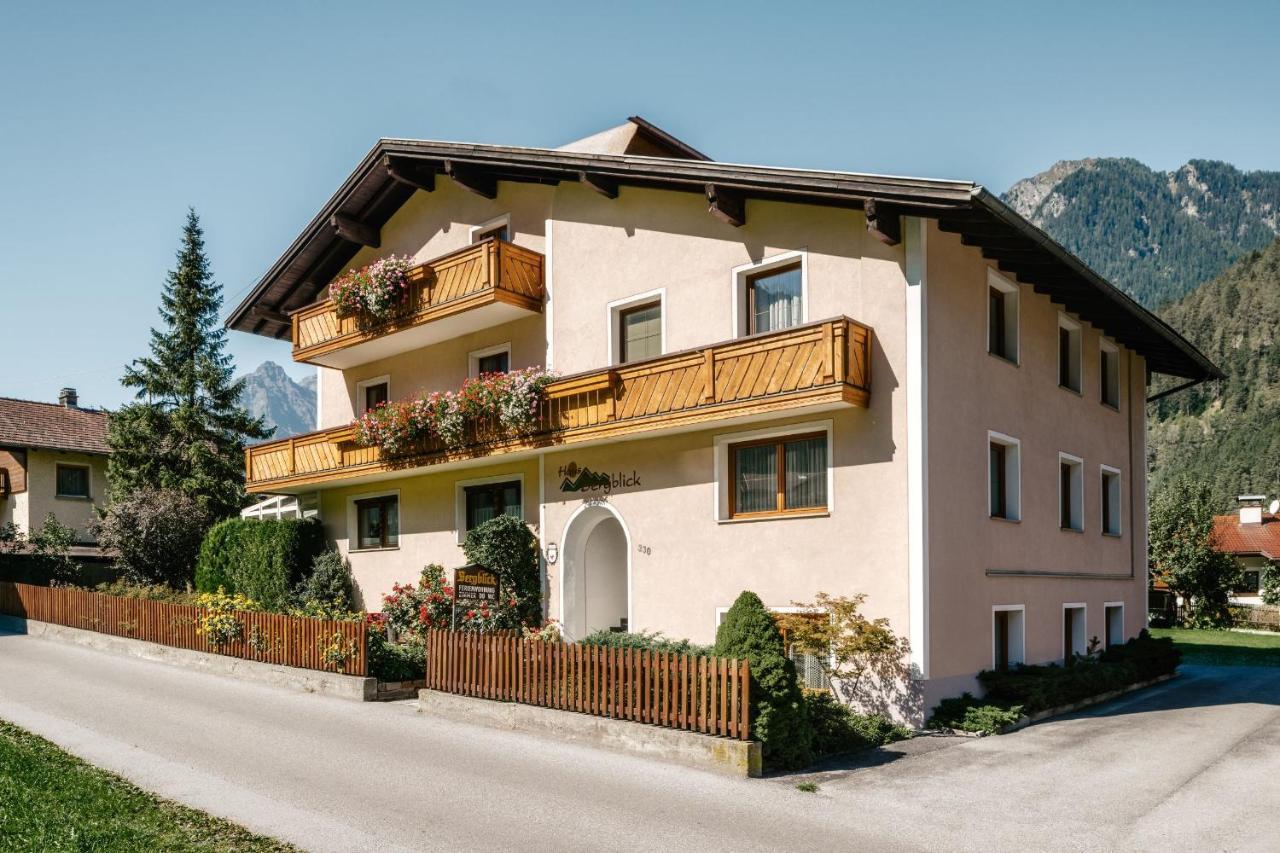 Aparts Handle Und Haus Bergblick Pfunds Exterior foto