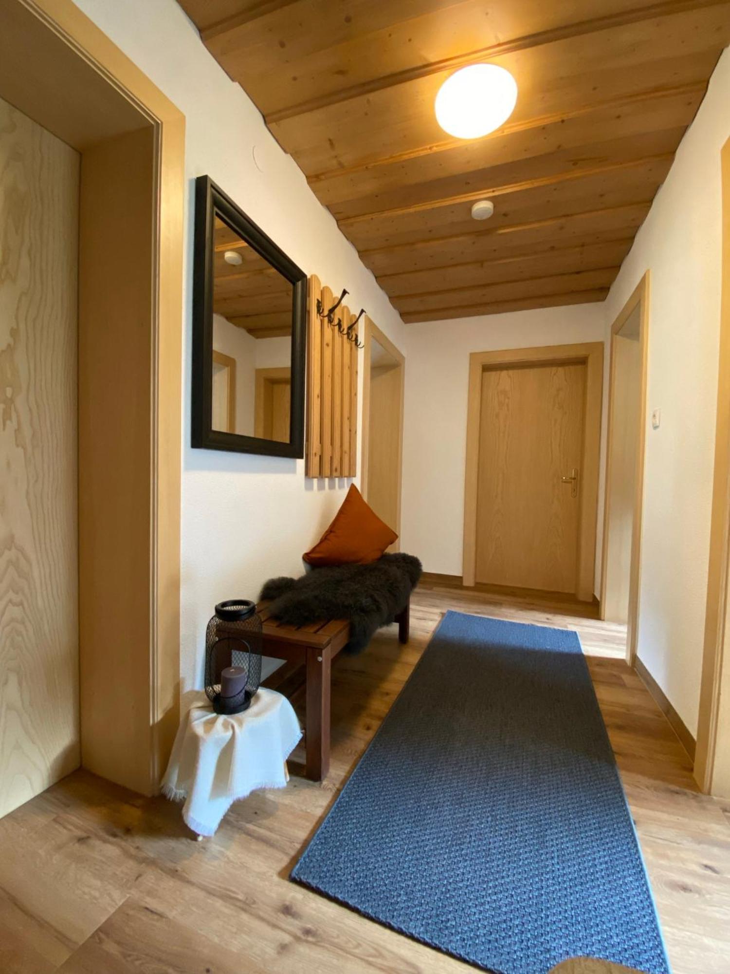 Aparts Handle Und Haus Bergblick Pfunds Exterior foto